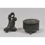 SMALL BRONZE BOX, EARLY 19TH CENTURY Measures cm. 18 x 10. PICCOLO COFANETTO IN BRONZO, INIZI XIX