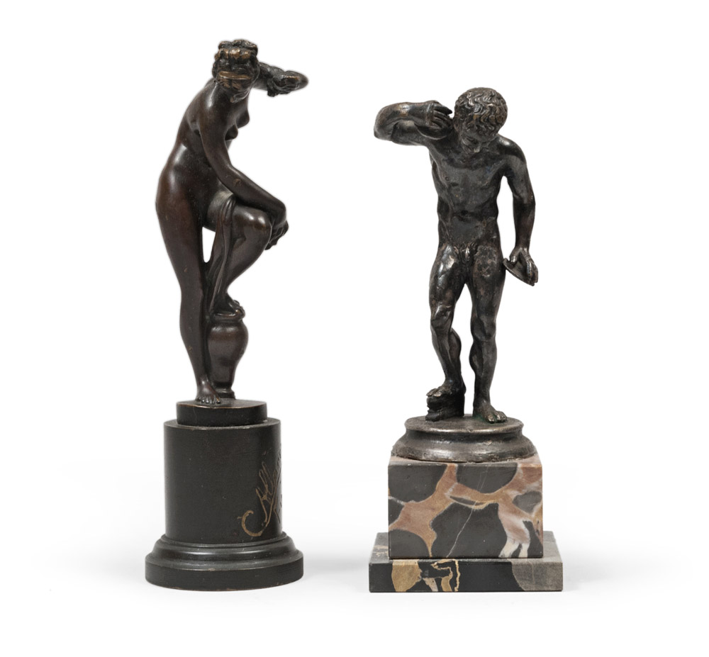 ITALIAN SCULPTORS, 19TH CENTURY VENUS DANCER Two burnished bronze sculpture, h. cm. 18 and cm. 19