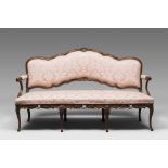 LOMBARDIAN WALNUT SOFA, LATE 18TH CENTURY Measures cm. 140 x 180 x 60. SPLENDIDO DIVANETTO LOMBARDO,