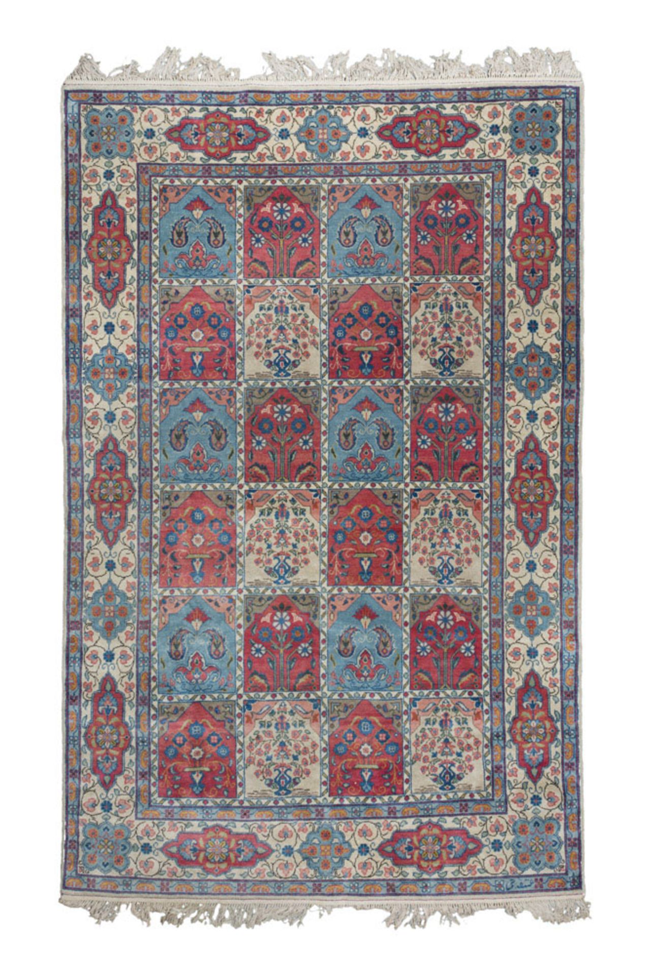 Bakthiari Carpet, mid 20th century. Measures cm. 320 x 200. TAPPETO BAKTHIARI, METÁ XX SECOLO a