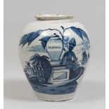 MAIOLICA VASE, SPAIN OR PORTUGAL, LATE 18TH CENTURY Measures cm. 28 x 26. VASO IN MAIOLICA,