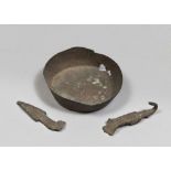 BOWL AND TWO OBJECTS IN BRONZE, III-I CENTURY A.C. batch consisting of a small bronze bowl, a buckle