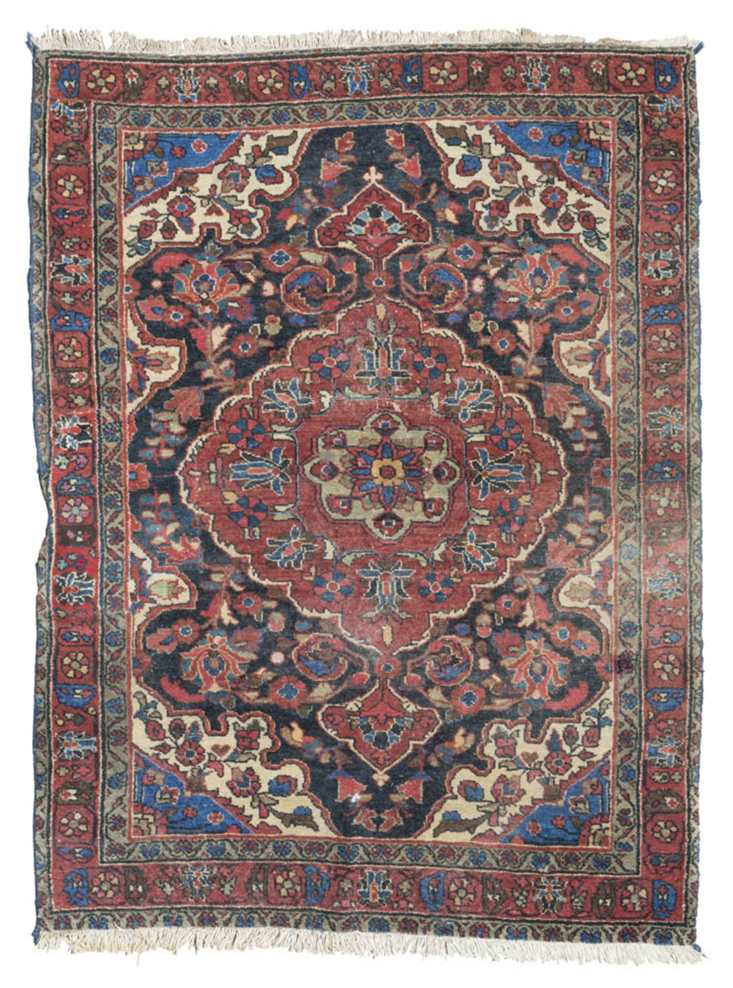 RARE BAKTIARI CARPET, EARLY 20TH CENTURY Measures cm. 149 x 97. Wear RARO TAPPETO BAKTIARI, INIZI XX