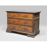 Walnut Chest of drawers, Venetian early 18th century With vegetable inlay in boxwood. Three