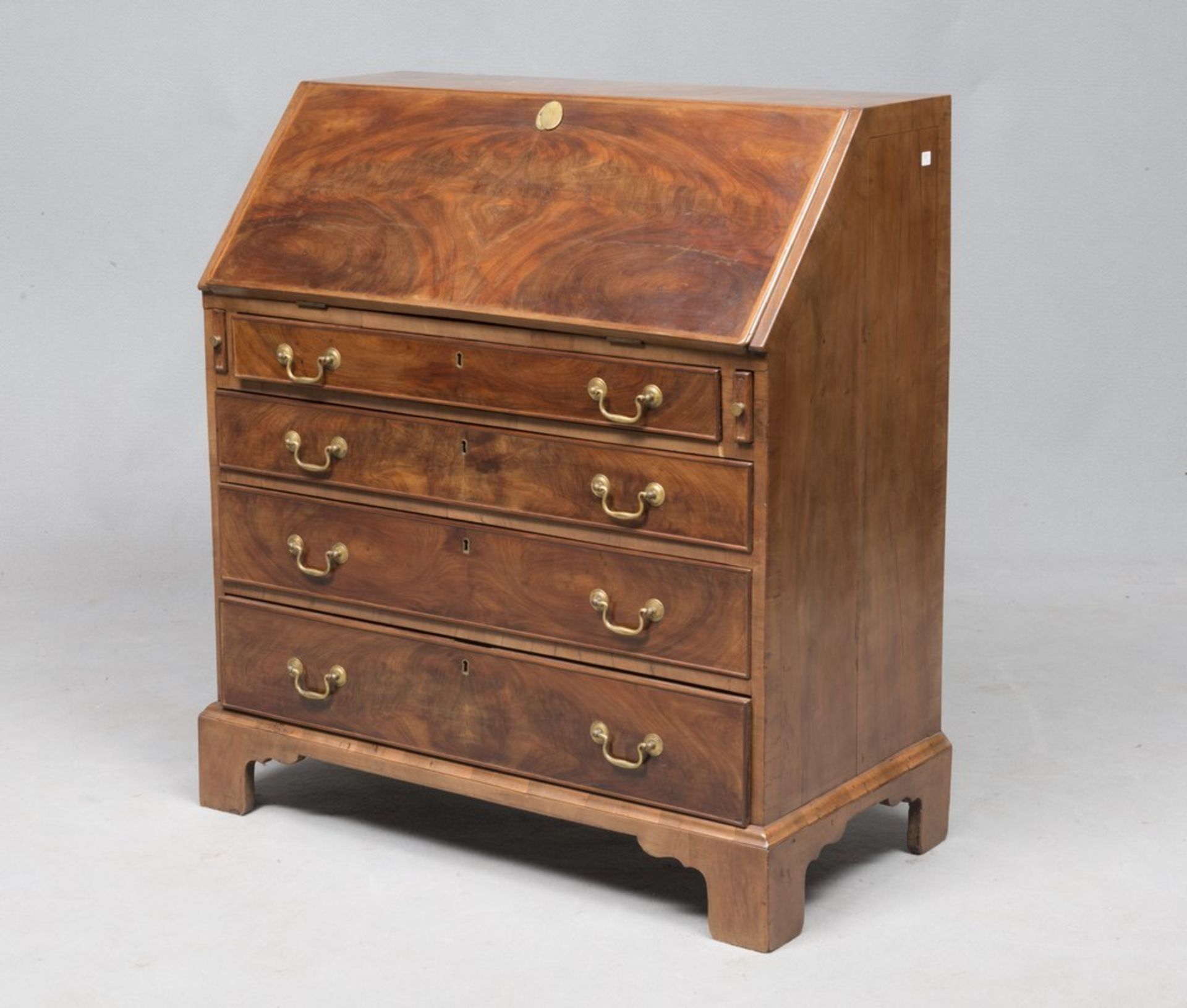 SMALL MAHOGANY FLIP-TOP-CABINET, ENGLAND LATE 18TH, EARLY 19TH CENTURY with eight drawers, a door