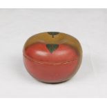 RED LACQUERED WOOD BOX, JAPAN 20TH CENTURY Size cm. 7 x 10,7. SCATOLA IN LEGNO A LACCA ROSSA,