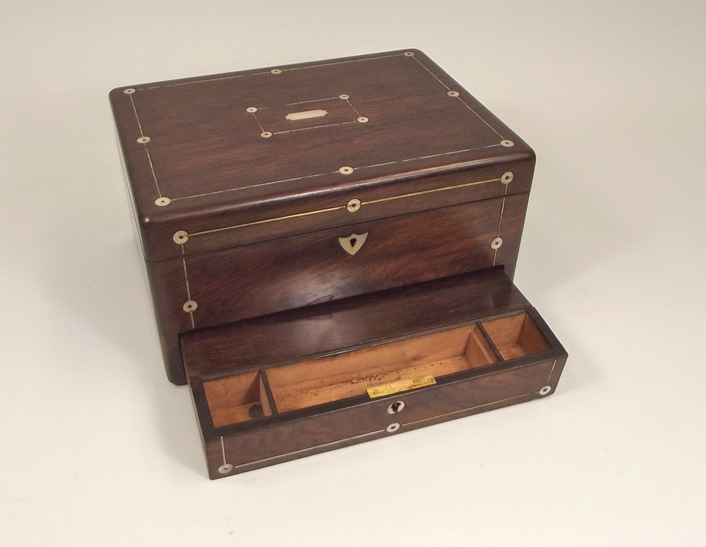 ROSEWOOD BOX.