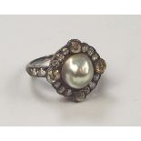 BAROQUE PEARL RING.