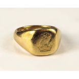 SIGNET RING.