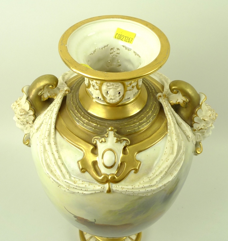 A fine and large John Stinton, Royal Worcester blush ivory porcelain vase and cover, - Image 10 of 10