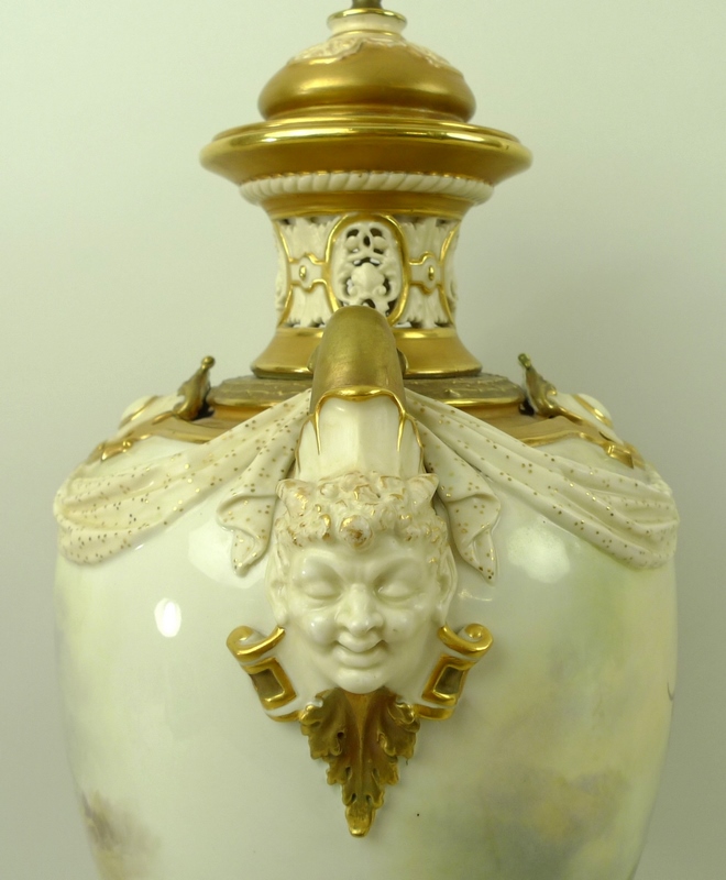 A fine and large John Stinton, Royal Worcester blush ivory porcelain vase and cover, - Image 8 of 10