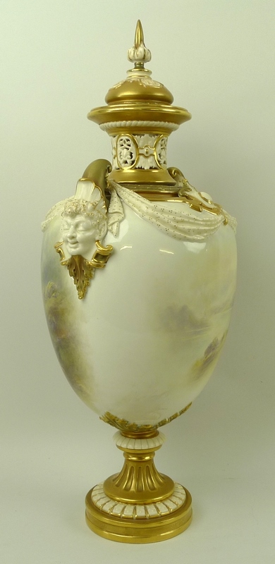 A fine and large John Stinton, Royal Worcester blush ivory porcelain vase and cover, - Image 5 of 10