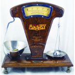 AVERY SHOP COUNTER SCALES. 18ins tall, 18ins wide at wooden base. AVERY/ MADE IN ENGLAND BY W & T