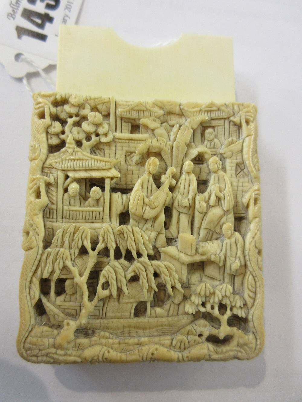 A Canton ivory rectangular card case, late 19th century, - Image 7 of 7