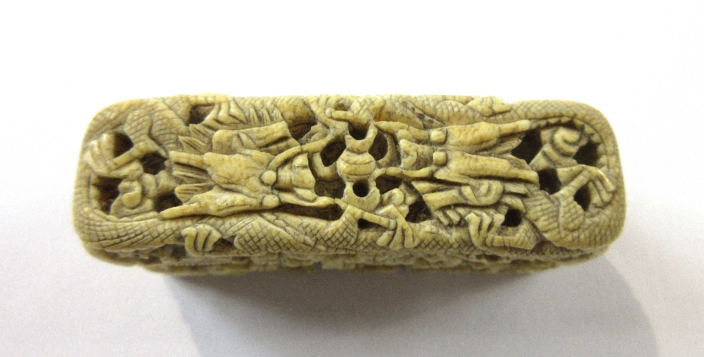 A Canton ivory rectangular card case, late 19th century, - Image 4 of 7