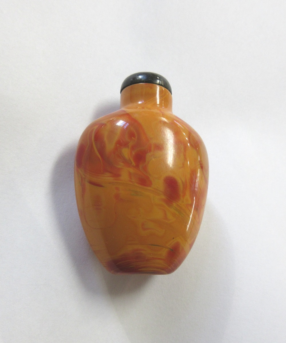 A group of fourteen Chinese snuff bottles, 19th/20th century, including; two inside painted bottles, - Image 6 of 19