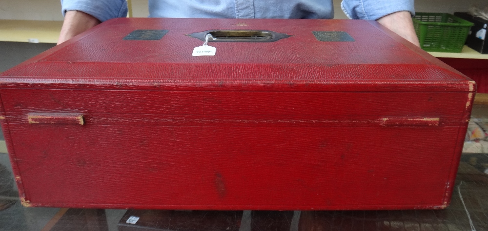 A red Morocco leather government cabinet box, early 20th century, - Image 8 of 11