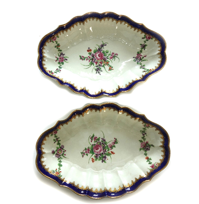 A pair of Worcester shaped oval dessert dishes, circa 1770, - Image 4 of 5