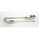 A pair of George V silver Hanoverian rat-tail pattern salad servers, Mappin & Webb, London 1924, 22.