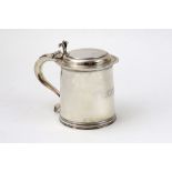 A Charles II style silver tankard, Goldsmiths & Silversmiths Company, London 1931,