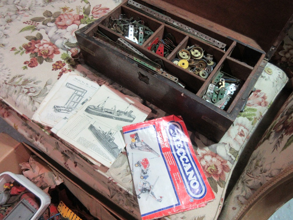 Toys; a quantity of early 20th century playworn Meccano. - Image 2 of 3