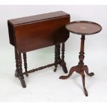 An Edwardian mahogany Sutherland tea table, on dual turned end standards, 50cm wide,