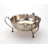 An Art Nouveau silver circular three handled bowl, Hardy Brothers, Sydney & Brisbane, London 1905,