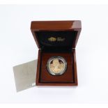 A cased Royal Mint UK Queens Diamond Jubilee £5 Gold Proof coin, 39.94g. Illustrated.