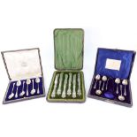 A cased set of six Victorian silver Old English and twisted stem teaspoons, T.