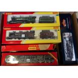 A quantity of OO gauge railway locomotives, coaches, wagons and rolling stock,