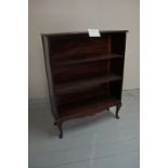 An early 20c mahogany open bookcase with two shelves (100 cm tall x 77 cm wide approx) est: £40-£70