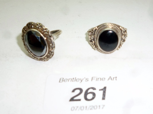 Two silver quartz rings est: £60-£90