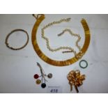 A collection of costume jewellery to inc