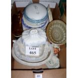 A box of Victorian and later ceramics to