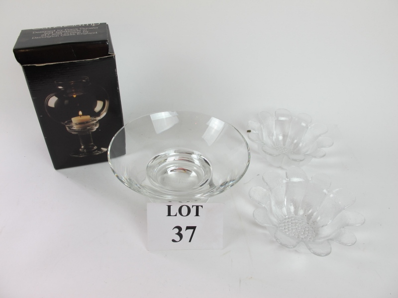 Two boxed Dartington Crystal daisy bowls,