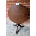 A Georgian mahogany tilt top breakfast table with turned column and splayed legs est: £80-£120