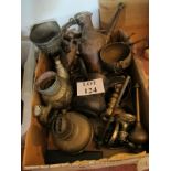 A quantity of assorted metalware est: £3