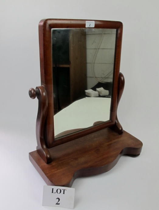 A Victorian pale mahogany table top toilet mirror est: £20-£30 (A1)