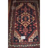 A Hamadan rug (slight wear) (141 x 98 cm