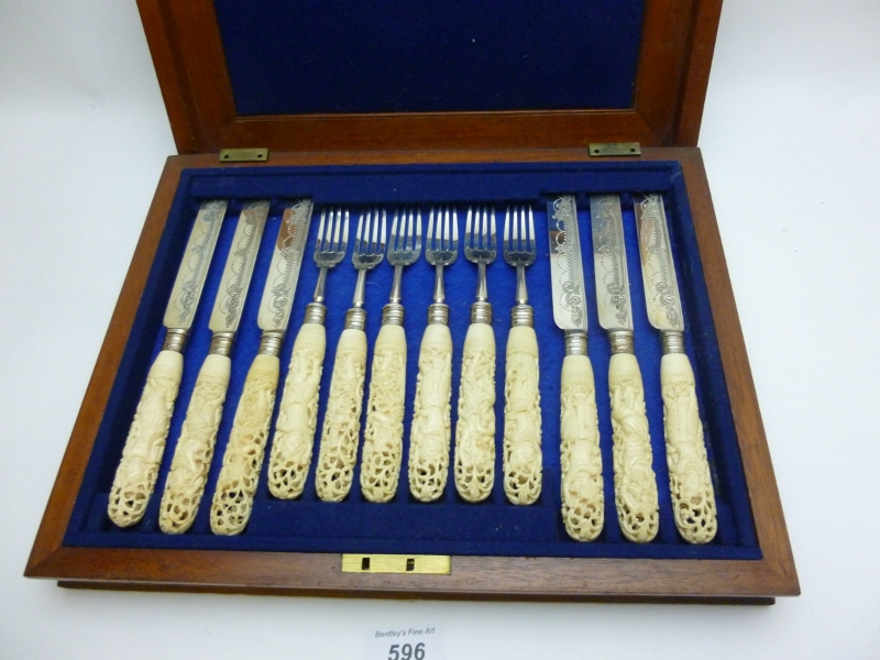 A set of six silver handled fruit knives - Image 2 of 2