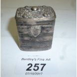A small Georgian silver lidded box est: