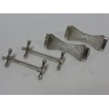 Pair of silver X-frame knife rests hallmarked Sheffield 1925,120g,