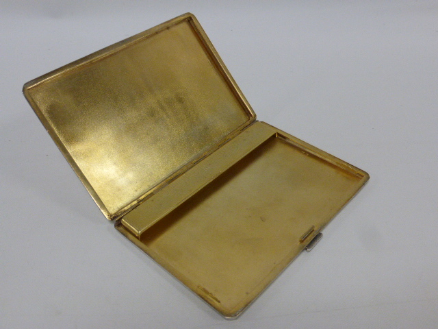 A quality silver cigarette case with engine turned decoration, hallmarked London 1930, - Image 2 of 4