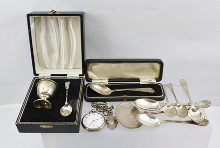A MID 20TH CENTURY SILVER EGG CUP AND SPOON, cased, Birmingham 1954, together with various silver