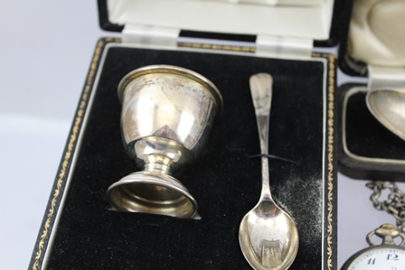 A MID 20TH CENTURY SILVER EGG CUP AND SPOON, cased, Birmingham 1954, together with various silver - Image 4 of 9
