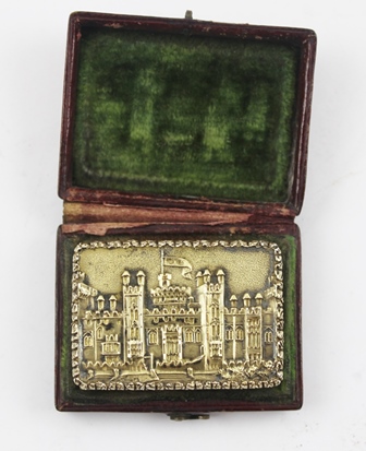 NATHANIEL MILLS AN EARLY VICTORIAN SILVER GILT CASTLE TOPPED VINAIGRETTE, featuring an image of