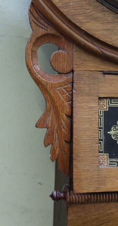 A LATE 19TH CENTURY AMERICAN OAK CASED DROP DIAL 8-DAY WALL CLOCK, the 29cm dial with Roman numerals - Image 2 of 3