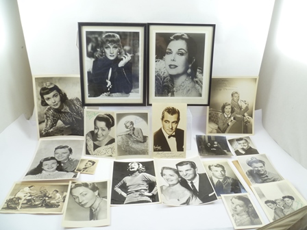 A QUANTITY OF LOOSE PHOTOGRAPHS OF ENTERTAINERS AND CELEBRITY ACTORS FROM THE MID 20TH CENTURY,