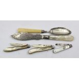 THOMAS PRIME & SON A VICTORIAN SILVER BLADED BUTTER KNIFE with engraved cattle decoration, fitted