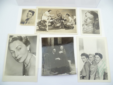 A QUANTITY OF LOOSE PHOTOGRAPHS OF ENTERTAINERS AND CELEBRITY ACTORS FROM THE MID 20TH CENTURY, - Image 9 of 9